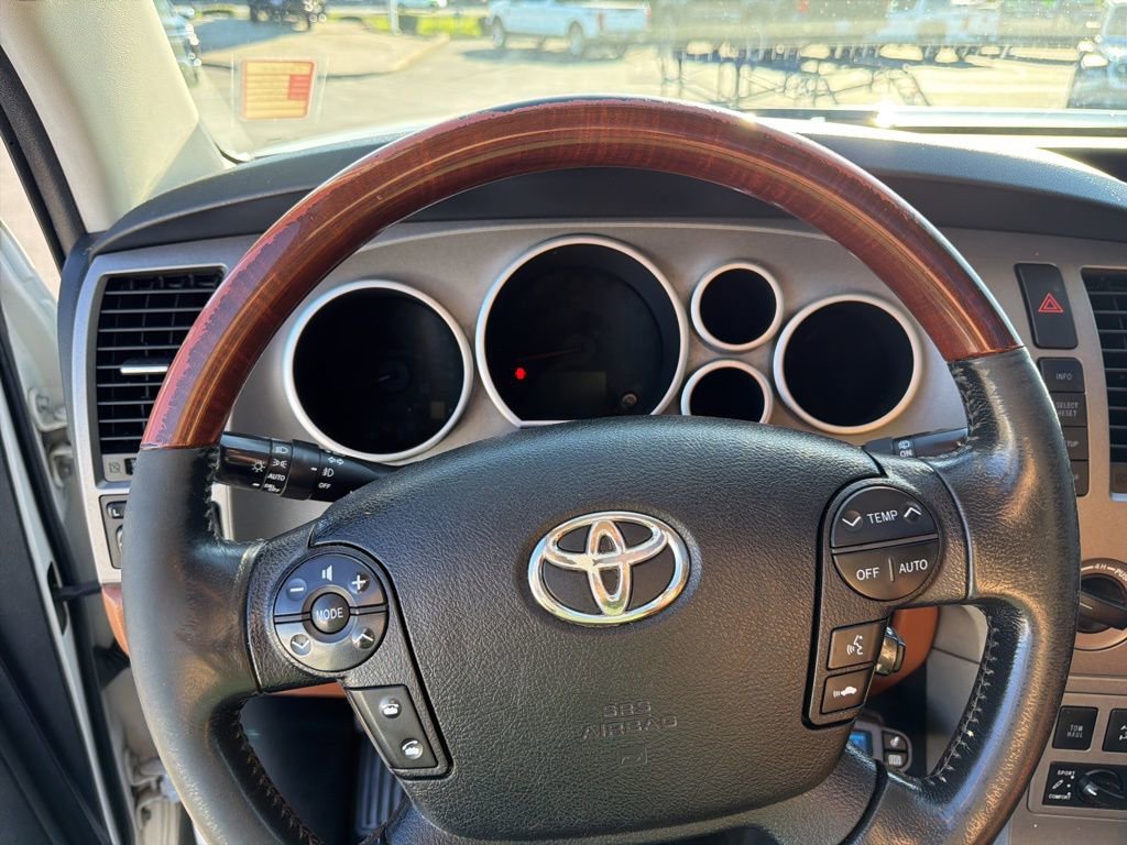 Used 2012 Toyota Sequoia Platinum AWD/4WD image 18