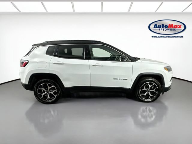 Used 2025 Jeep Compass Limited w/ Sun & Sound Group image 10