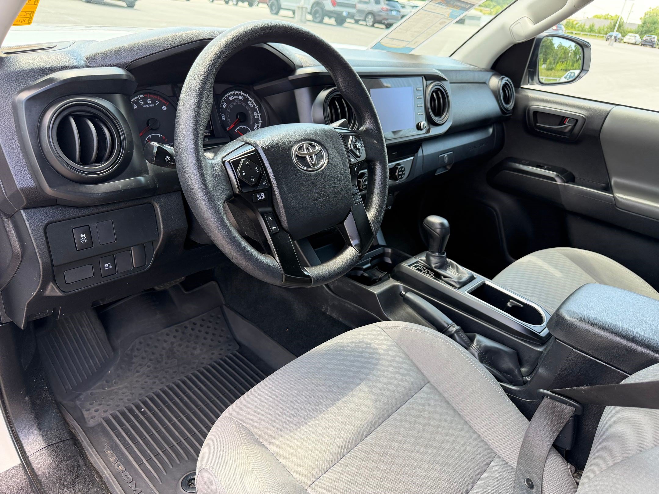 Used 2023 Toyota Tacoma SR RWD image 4