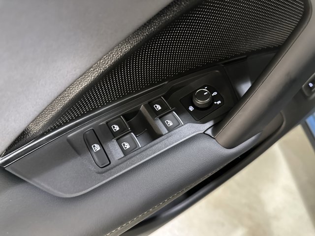 New 2026 Volkswagen Tiguan SE R-Line image 19