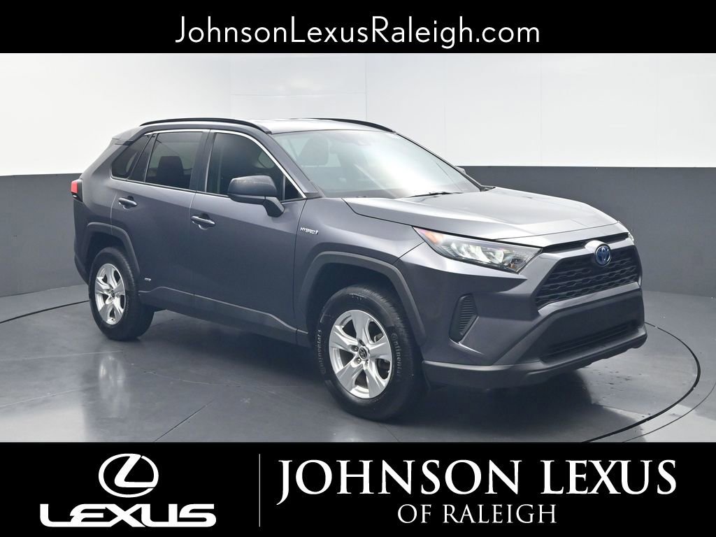 Used 2021 Toyota RAV4 LE AWD/4WD image 3