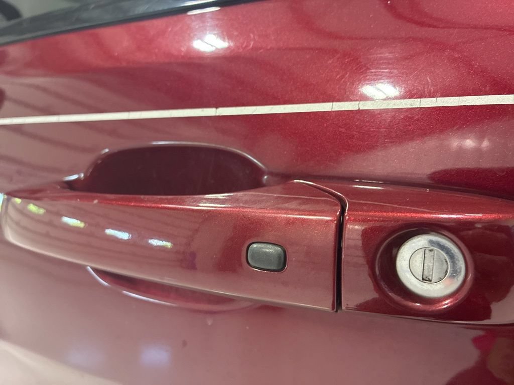 Used 2018 Jeep Grand Cherokee Altitude AWD/4WD image 12