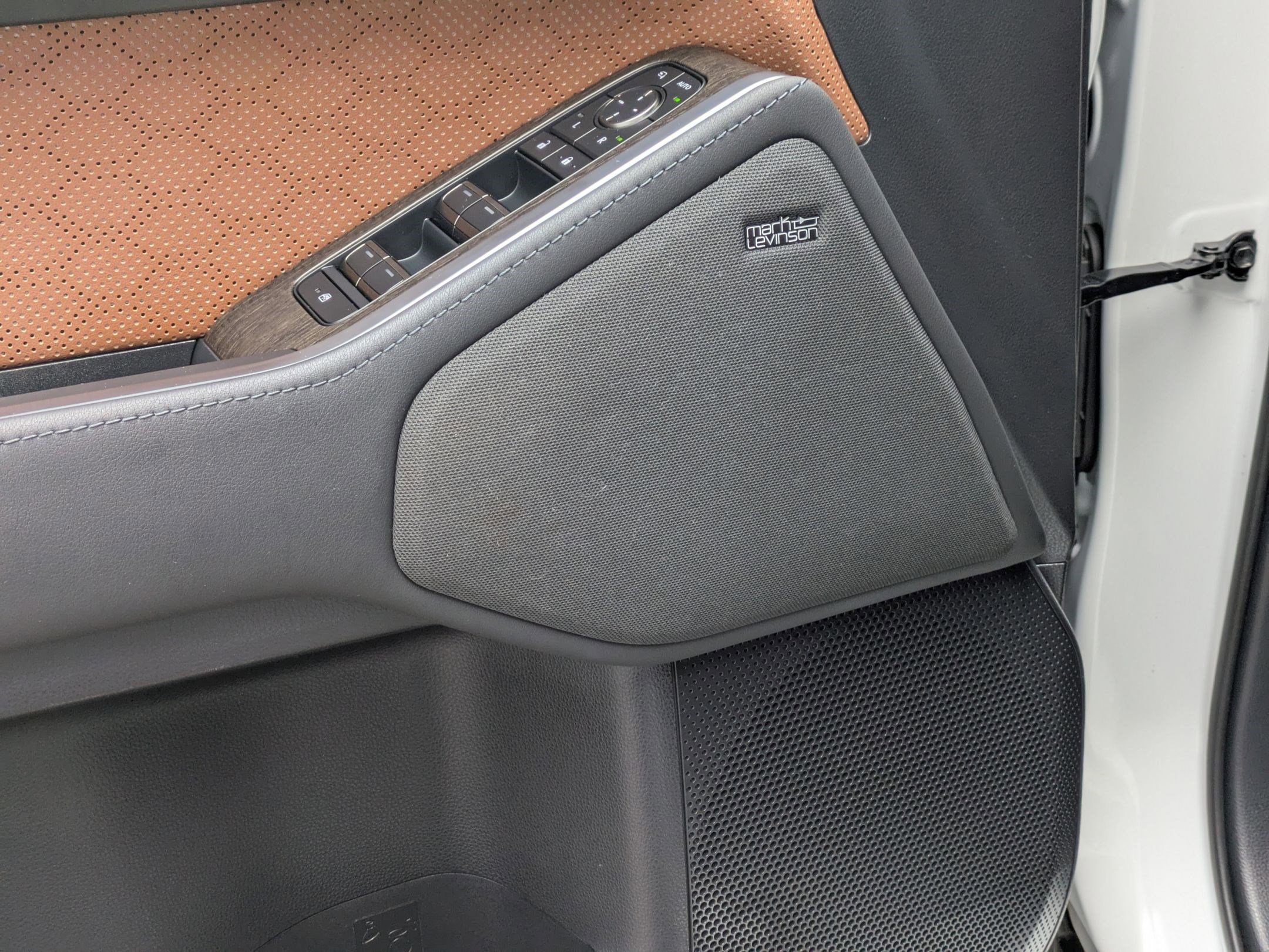 Used 2024 Lexus GX 550 w/ Accessory Package (Z1) image 13