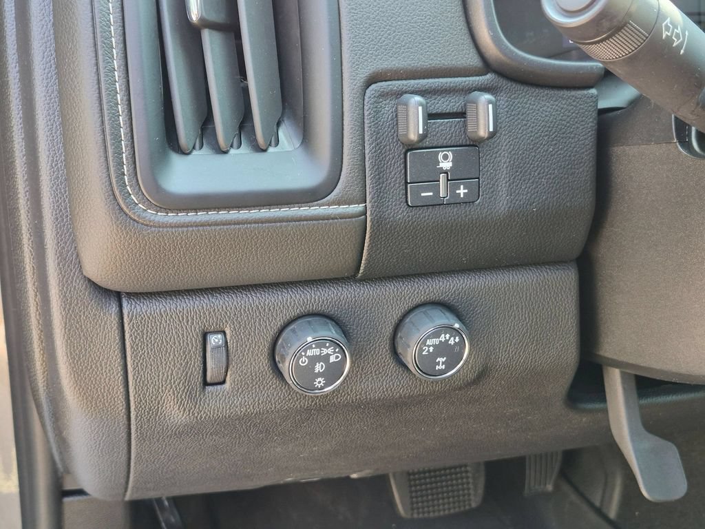 Used 2022 GMC Canyon Denali AWD/4WD image 14