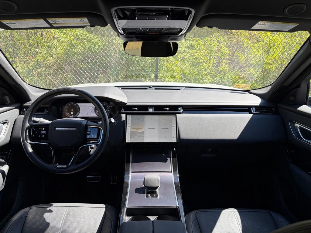 Certified 2026 Land Rover Range Rover Velar Dynamic SE AWD/4WD image 18