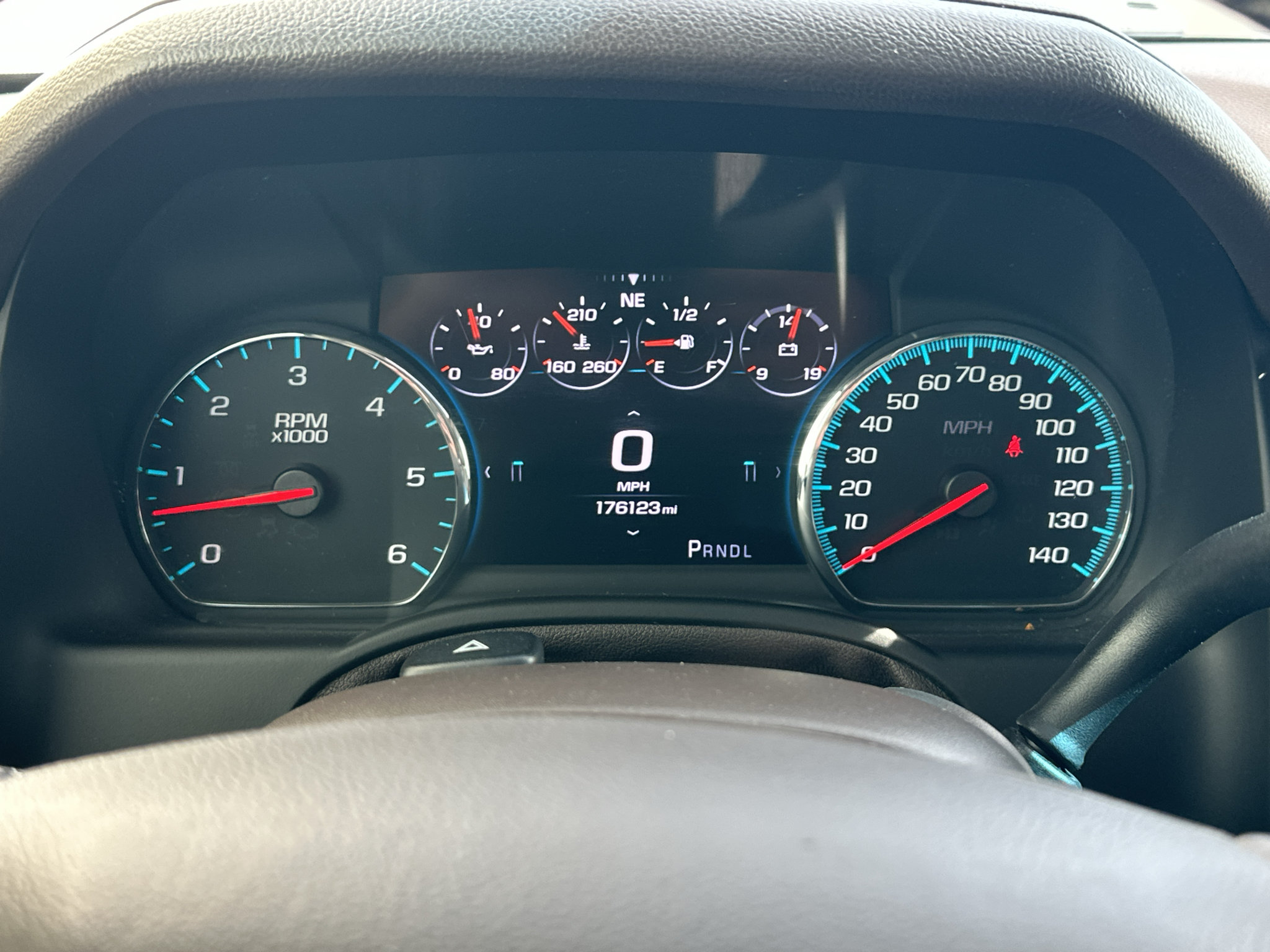 Used 2017 Chevrolet Suburban Premier AWD/4WD image 12
