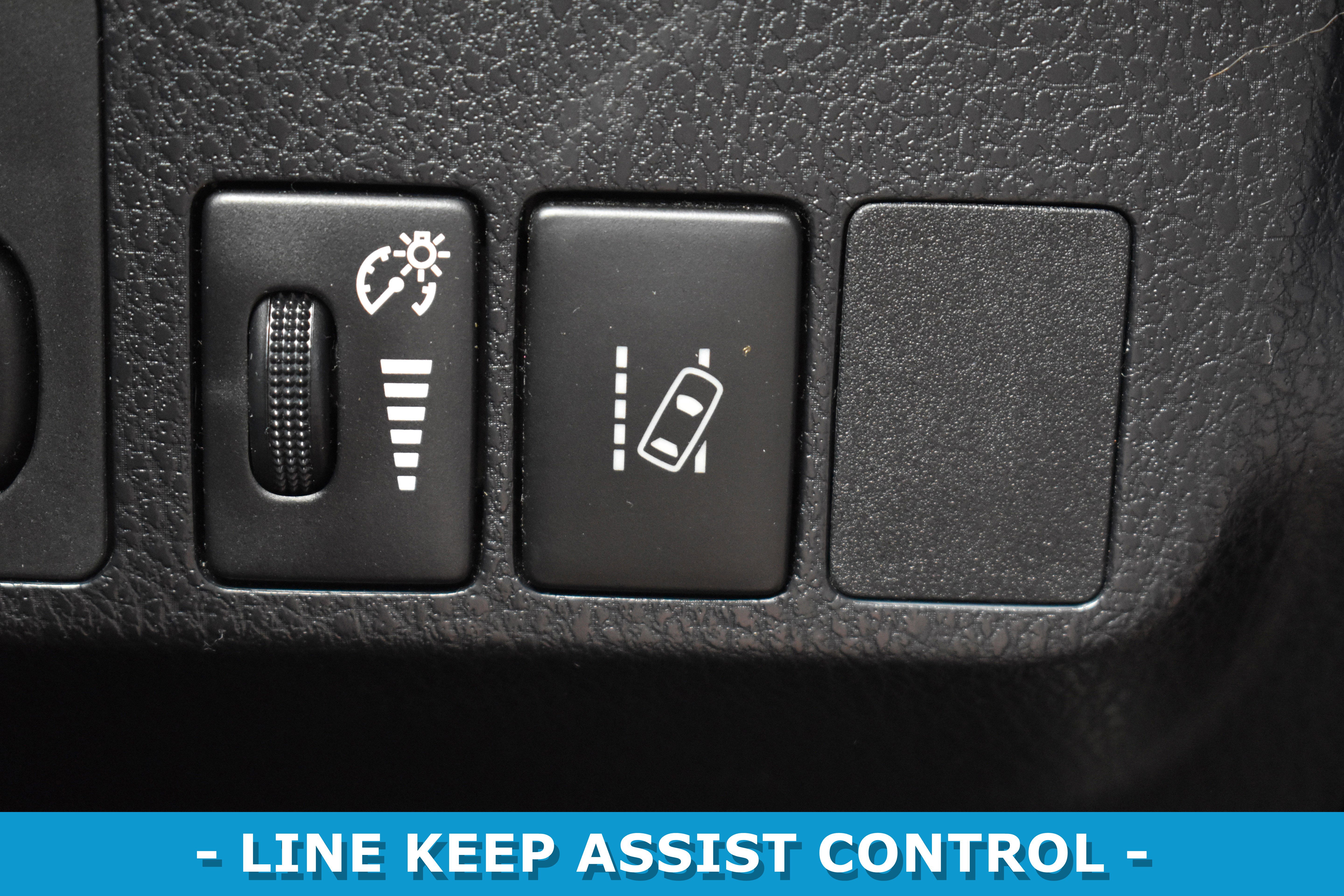 Used 2018 Toyota RAV4 LE w/ All Weather Liner Package image 19