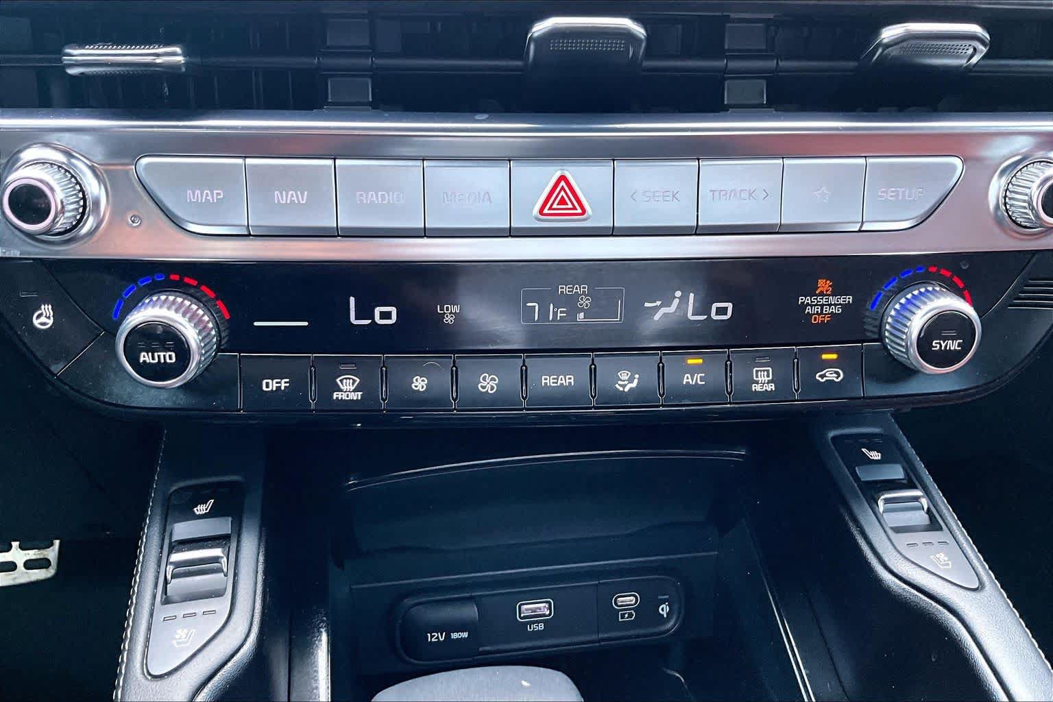 Certified 2024 Kia Telluride SX Prestige w/ Towing Package AWD/4WD image 33