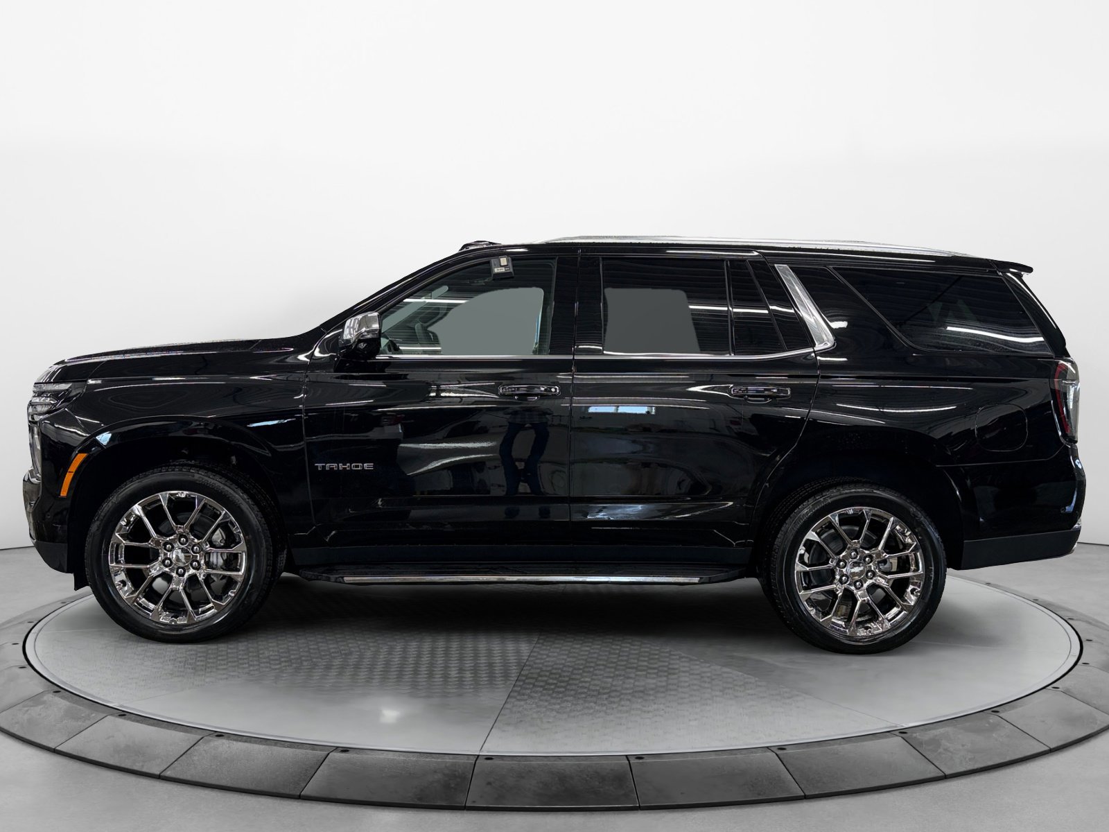 New 2026 Chevrolet Tahoe Premier w/ Sun And Tow Package AWD/4WD image 3
