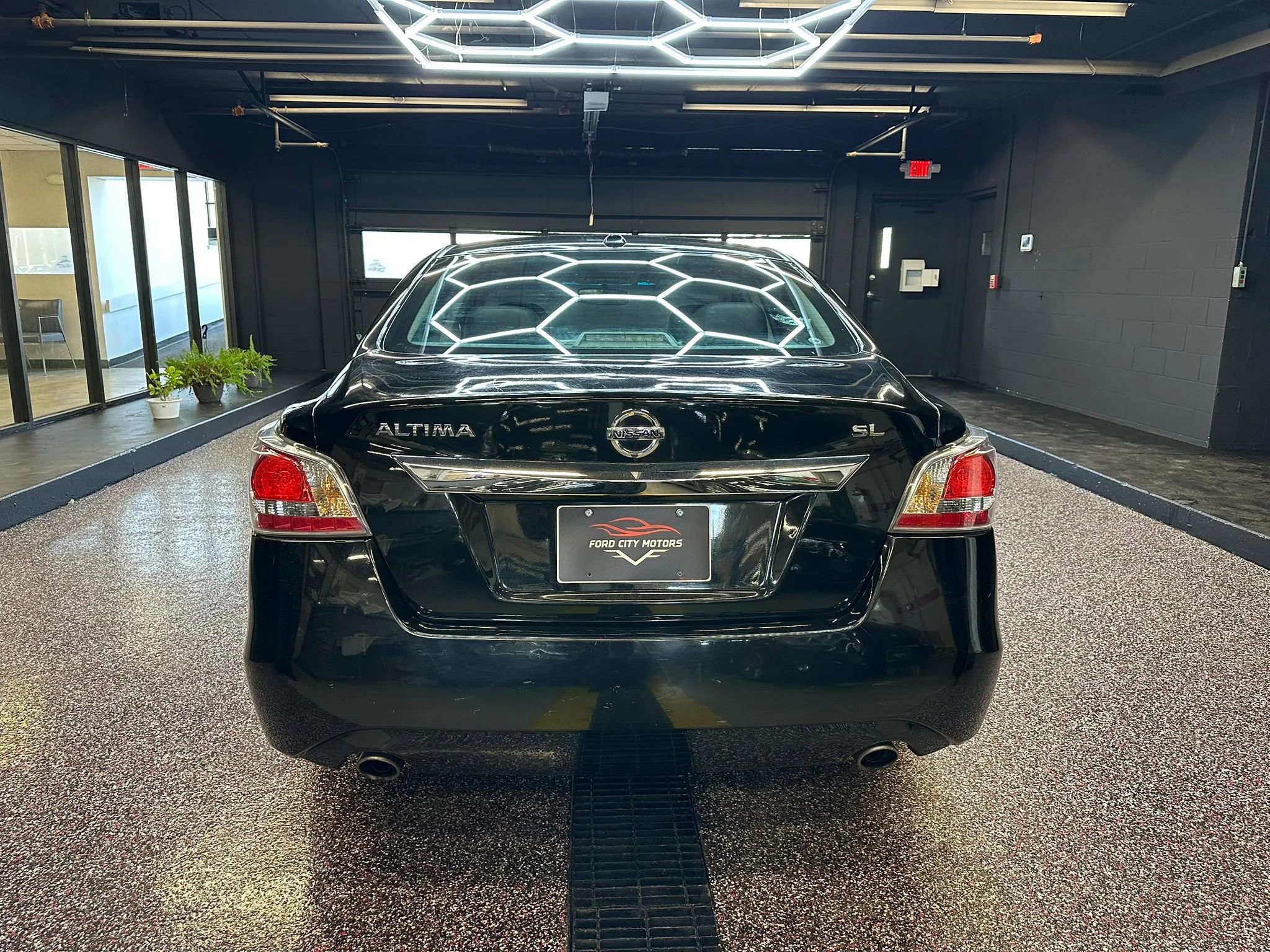 Used 2015 Nissan Altima 2.5 SL w/ Technology Package FWD image 6