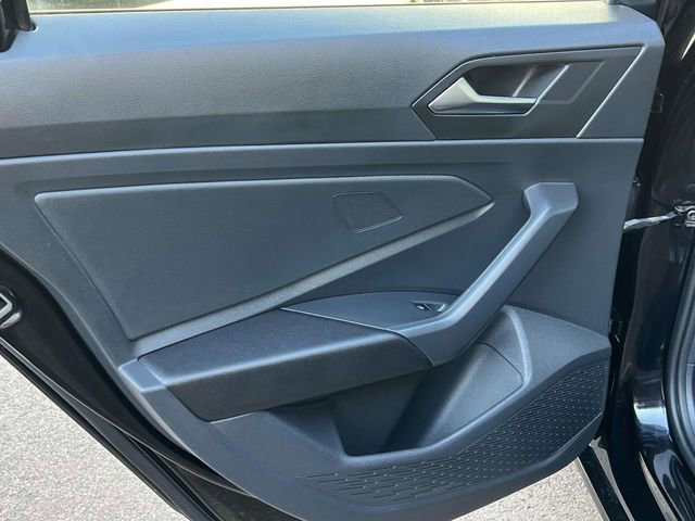 Certified 2023 Volkswagen Jetta SE w/ Panoramic Sunroof Package image 12