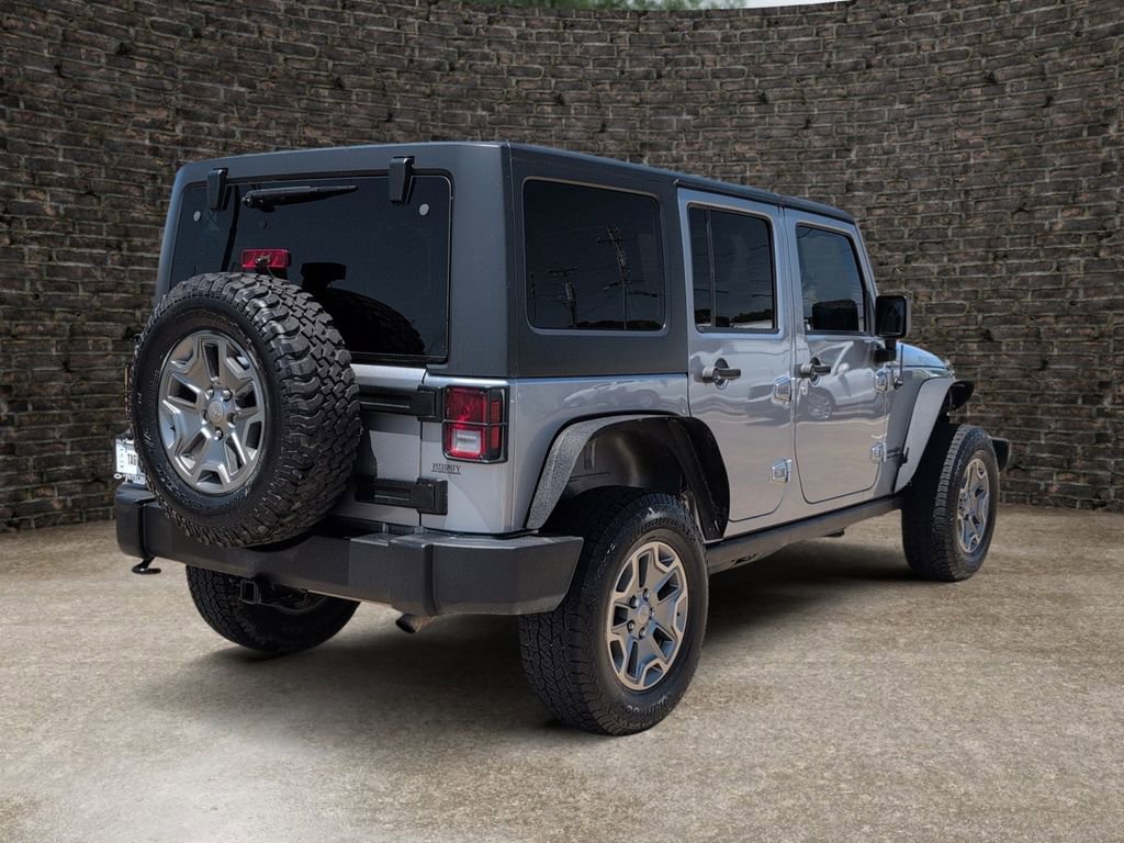 Used 2016 Jeep Wrangler Unlimited Rubicon w/ Connectivity Group AWD/4WD image 7