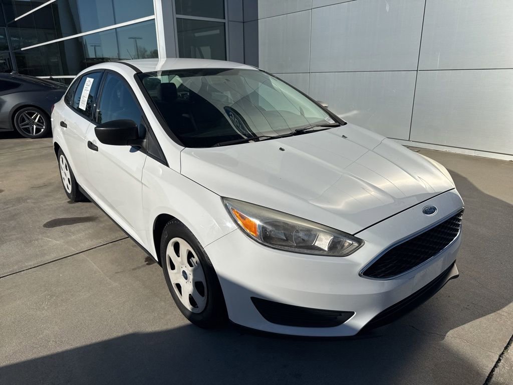 Used 2015 Ford Focus S image 1