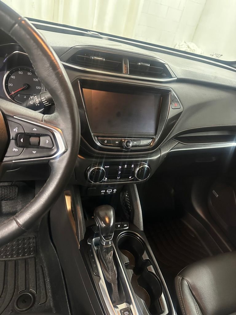Used 2022 Chevrolet TrailBlazer ACTIV w/ Sun and Liftgate Package image 16