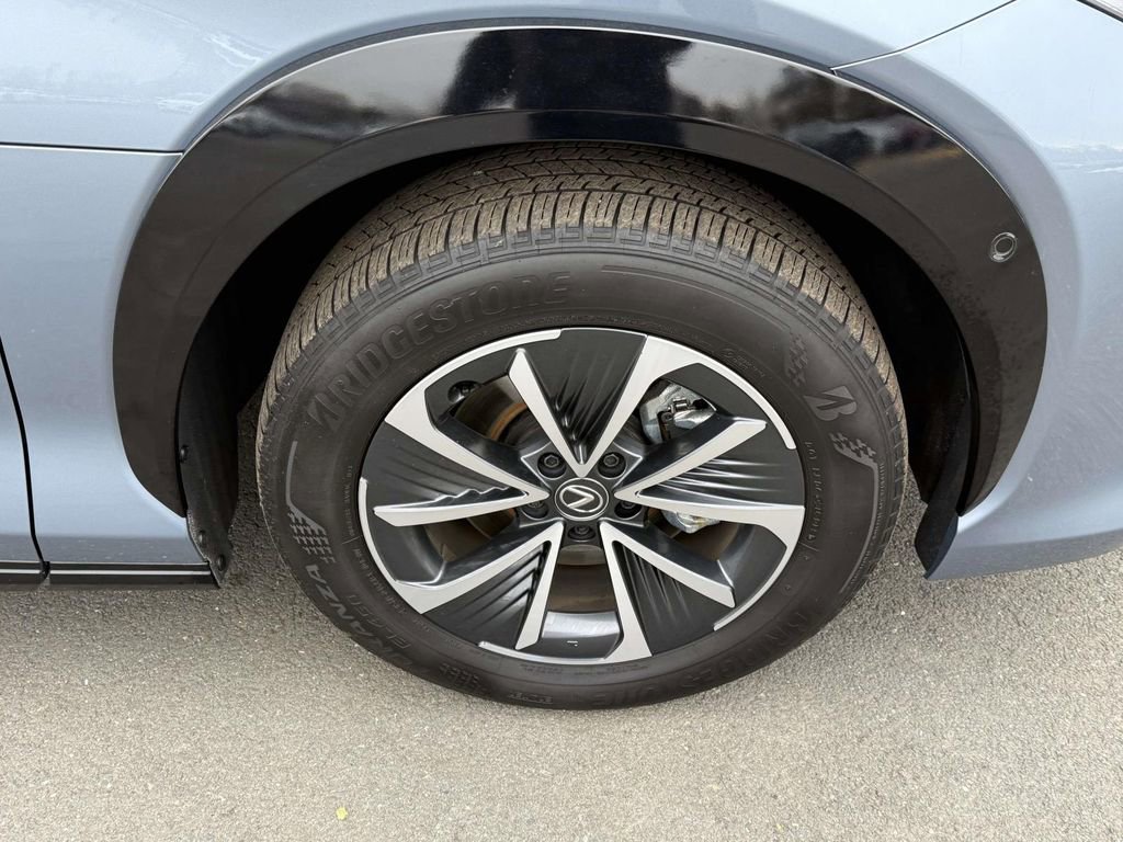 Used 2023 Lexus RZ 450e Premium w/ Technology Package image 7