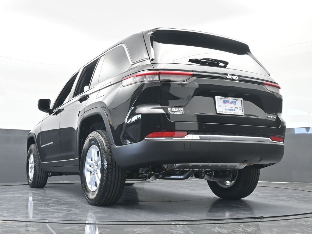 Used 2025 Jeep Grand Cherokee Laredo image 52