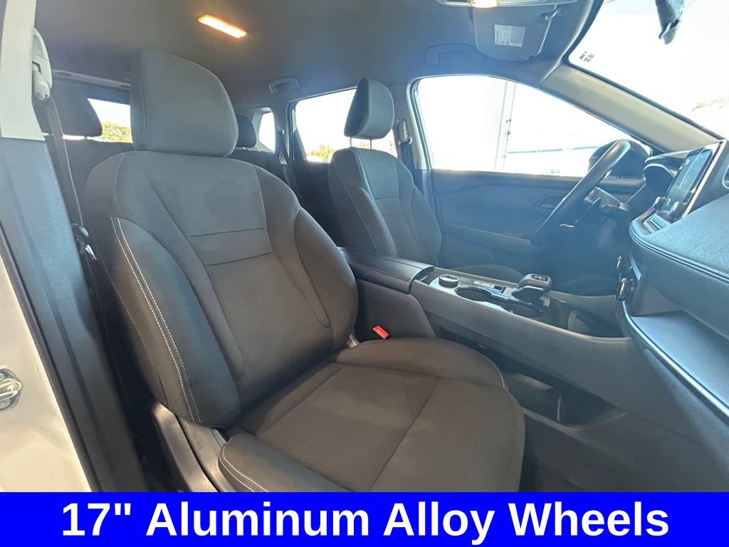 Used 2024 Nissan Rogue S AWD/4WD image 28