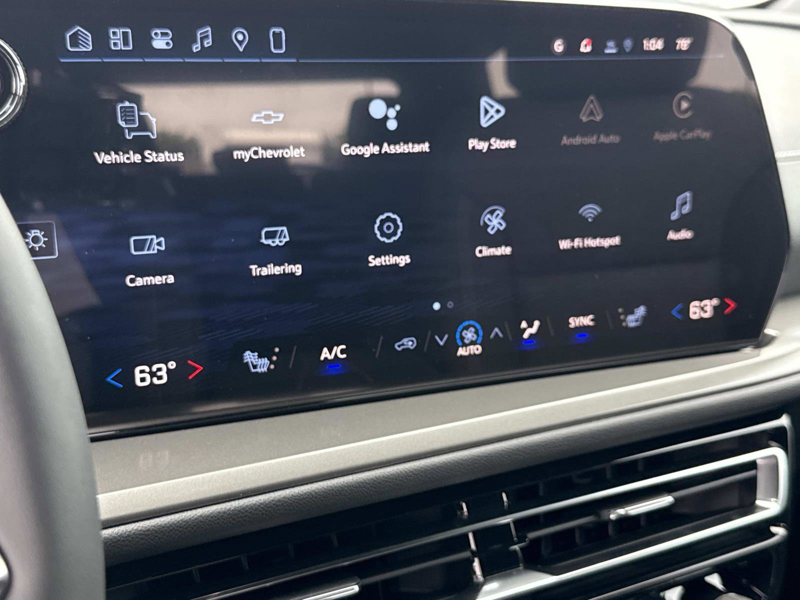 New 2026 Chevrolet Traverse LT image 3