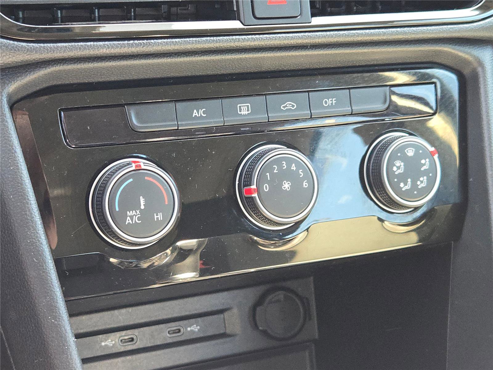 Used 2024 Volkswagen Taos S FWD image 29