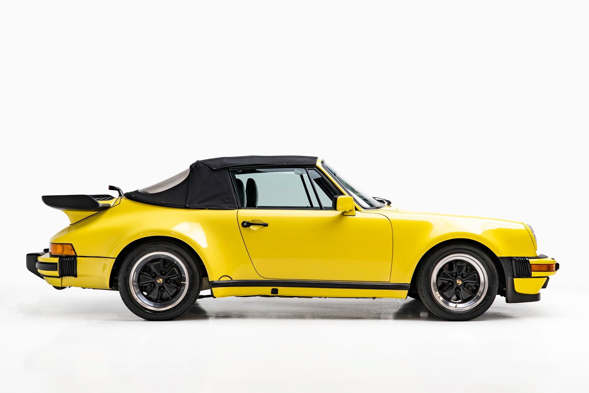 Used 1988 Porsche 911 Carrera RWD image 7