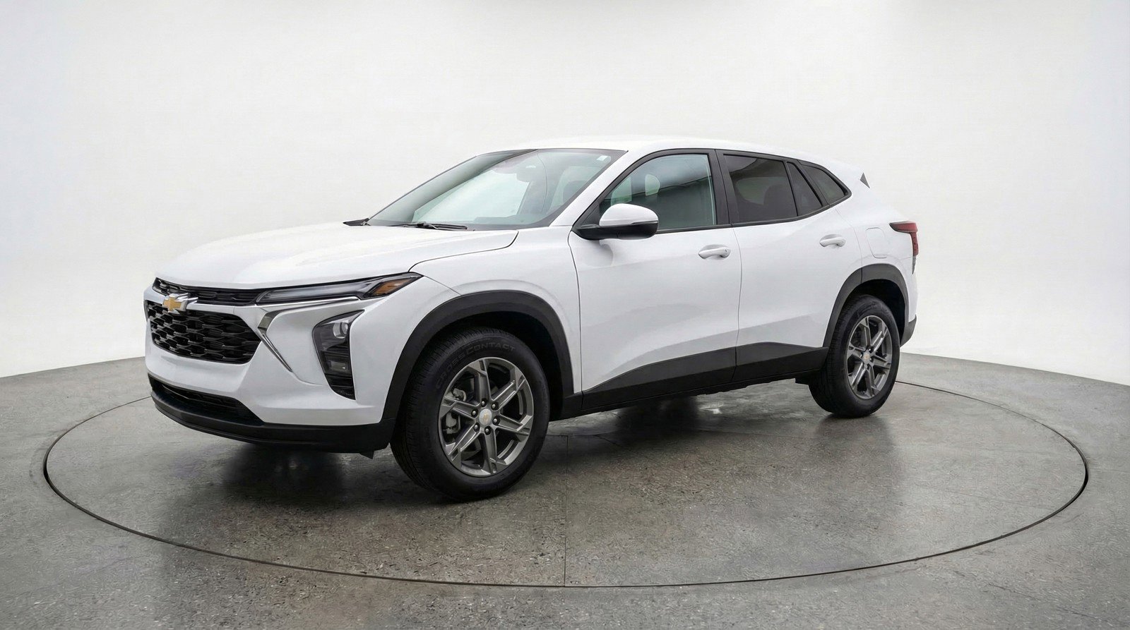 Used 2025 Chevrolet Blazer LT image 3