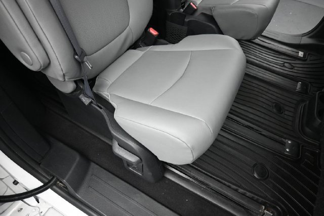 Used 2025 Toyota Sienna XLE w/ XLE Plus Package AWD/4WD image 26