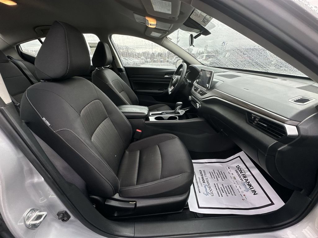 Used 2024 Nissan Altima 2.5 SV image 23