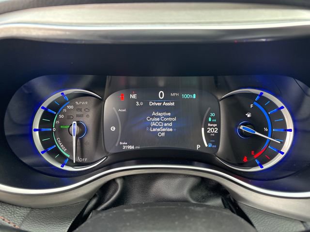 Used 2024 Chrysler Pacifica Pinnacle FWD image 19