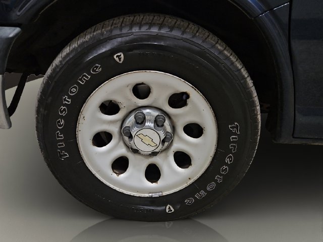 Used 2011 Chevrolet Express 1500 LT w/ LT Preferred Equipment Group AWD/4WD image 24