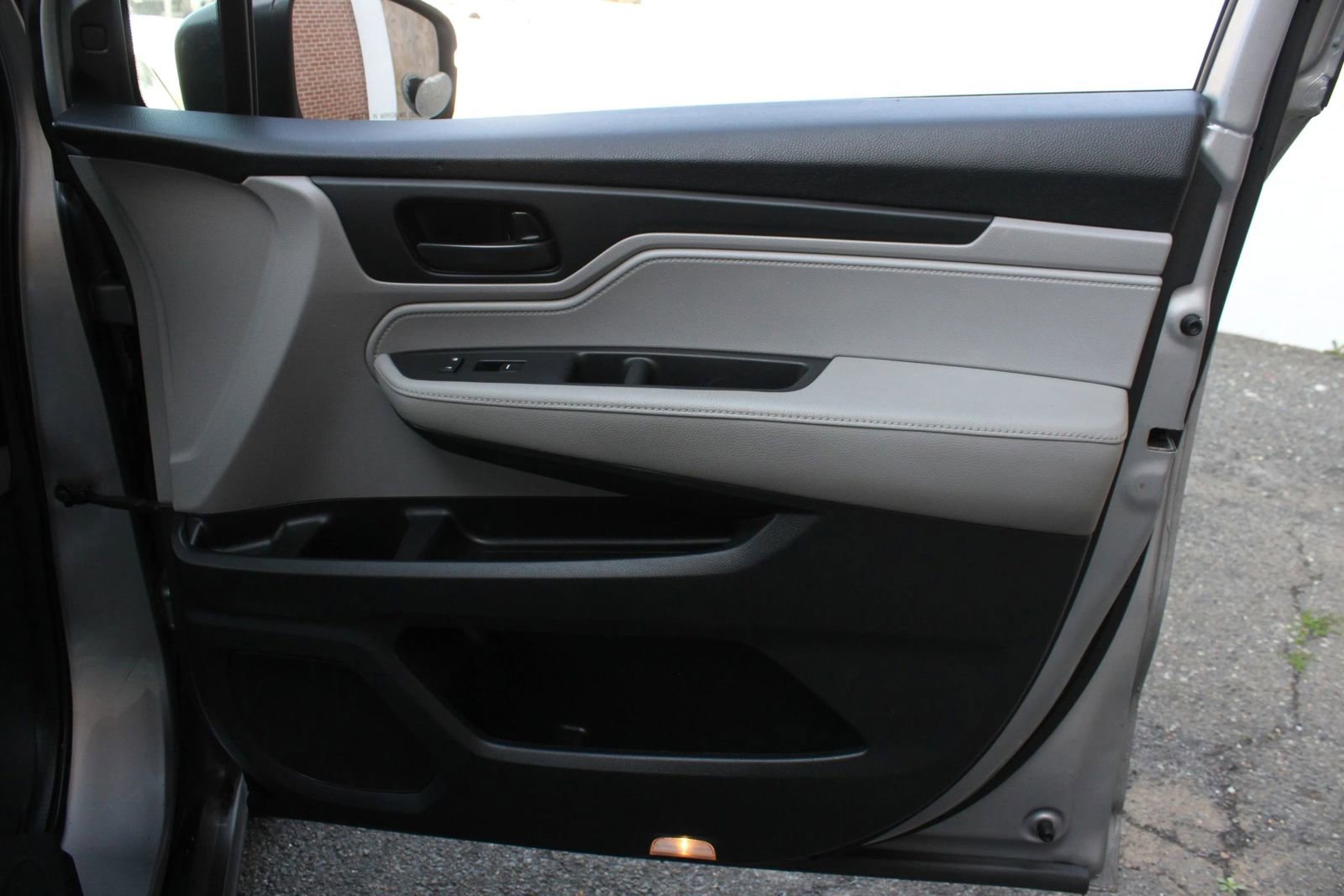 Used 2018 Honda Odyssey EX-L image 48