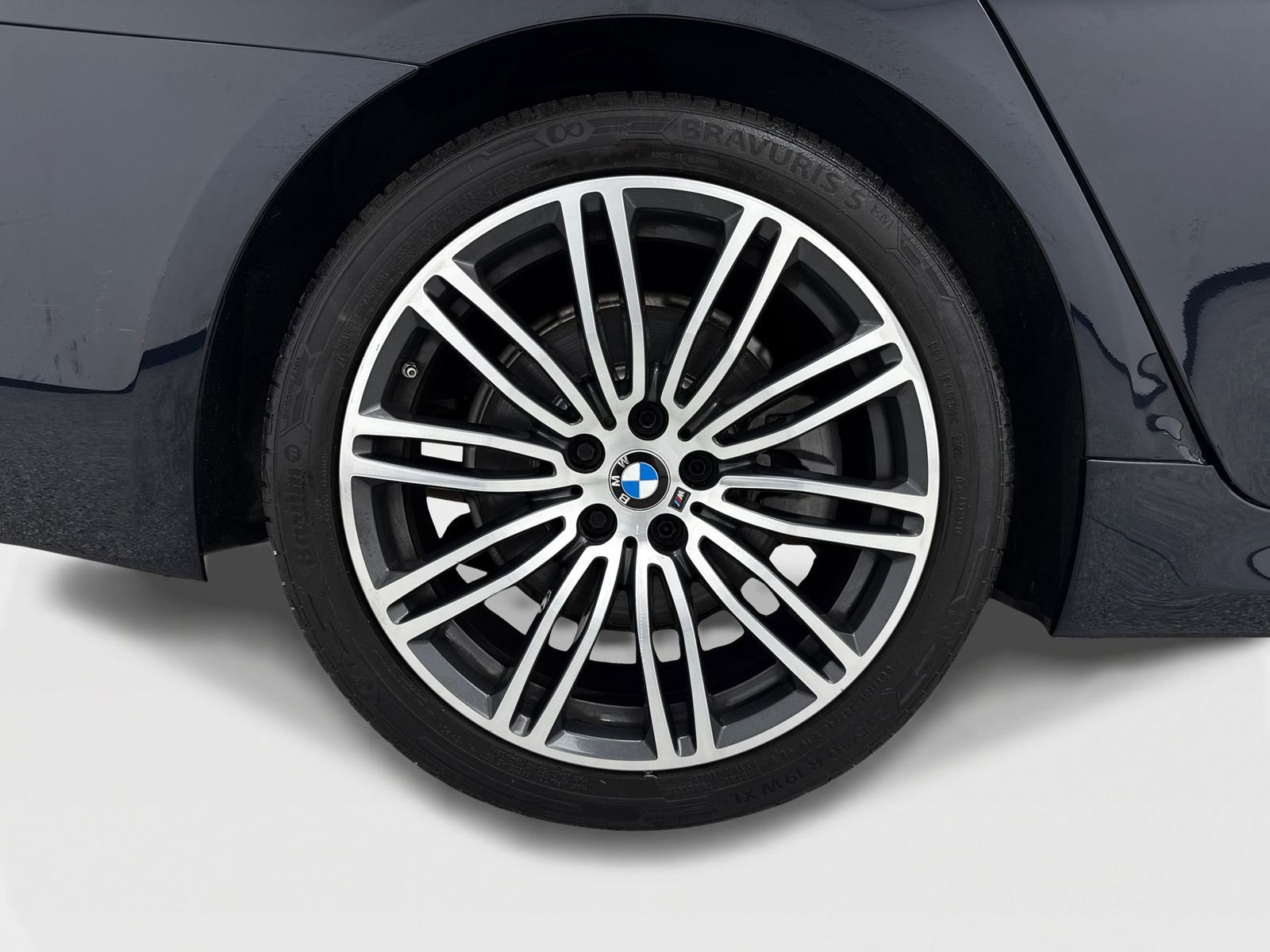 Used 2020 BMW 530i xDrive w/ M Sport Package AWD/4WD image 49