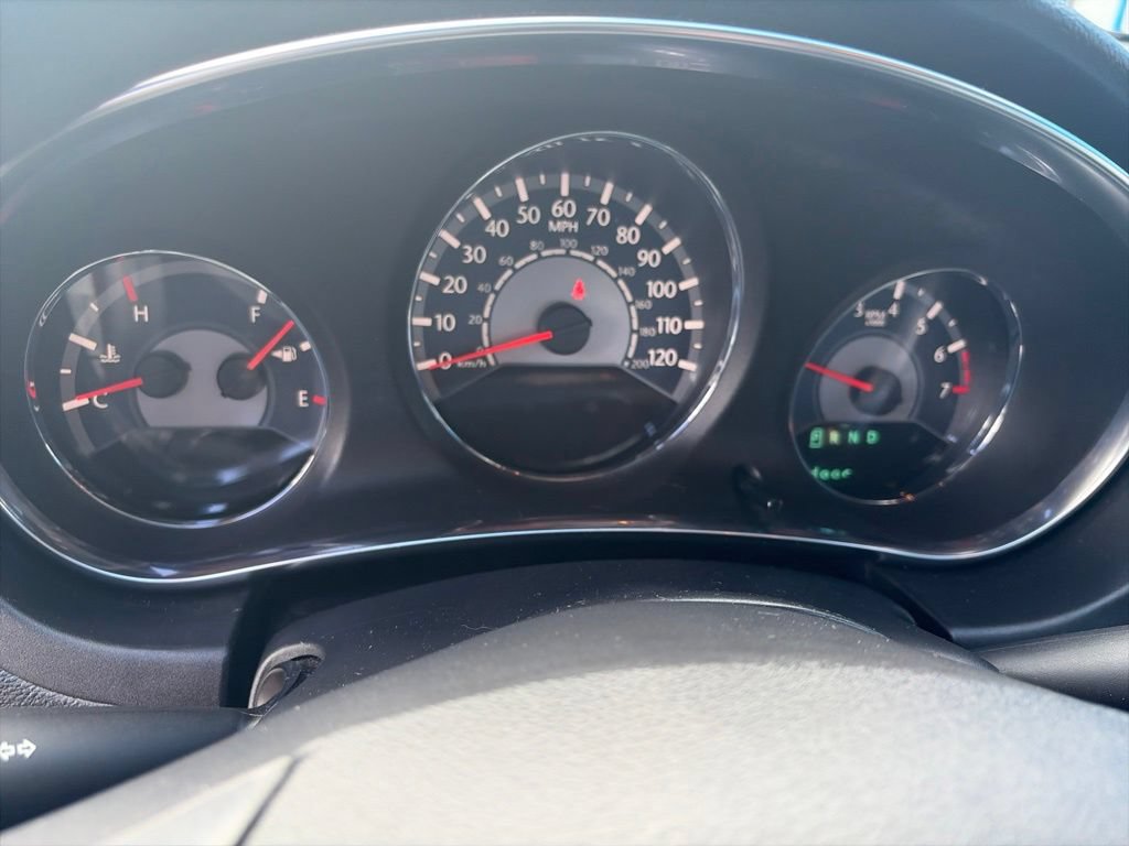 Used 2014 Chrysler 200 LX FWD image 13
