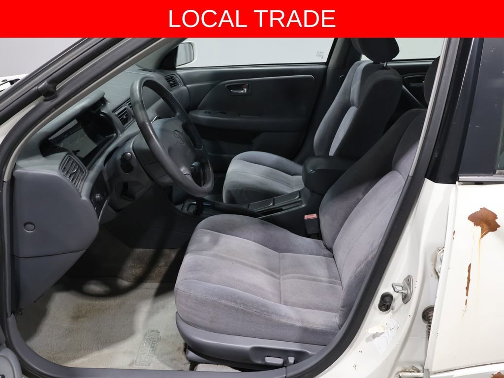 Used 2001 Toyota Camry LE FWD image 3