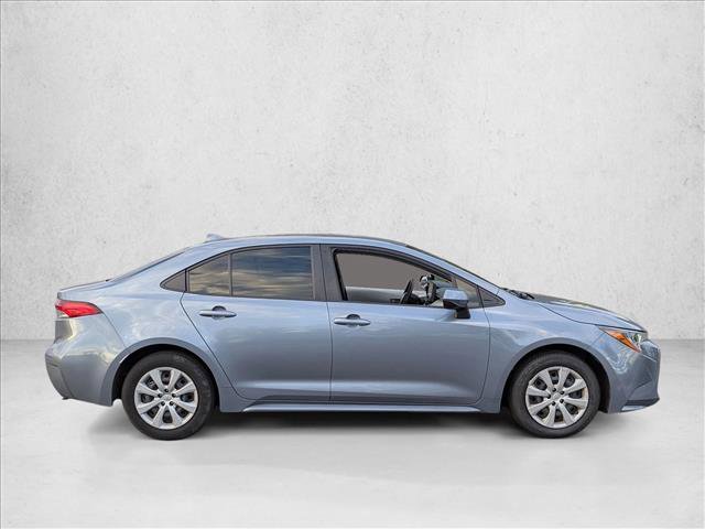 Used 2022 Toyota Corolla LE image 4