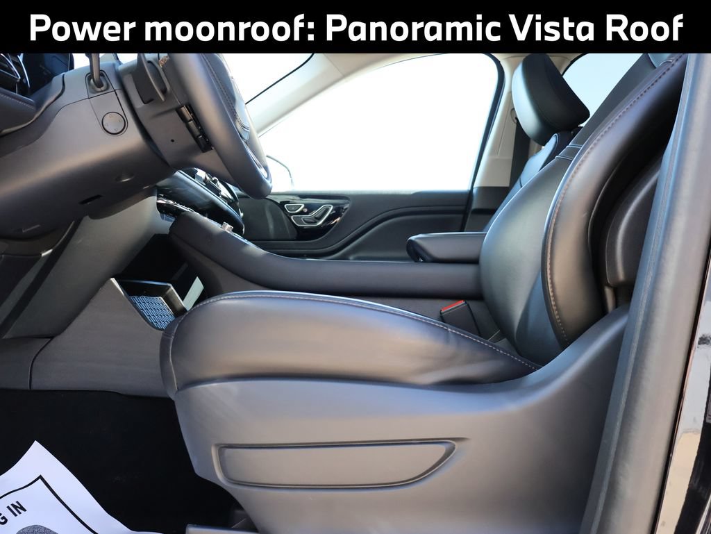Used 2025 Lincoln Aviator AWD image 8