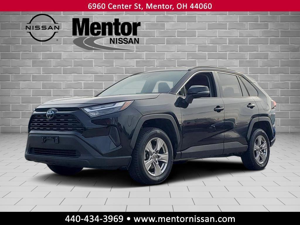 Used 2023 Toyota RAV4 XLE image 3