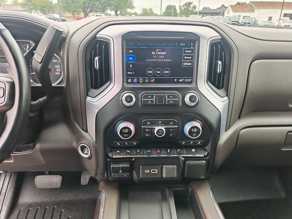 Used 2019 GMC Sierra 1500 SLT w/ SLT Premium Plus Package AWD/4WD image 21