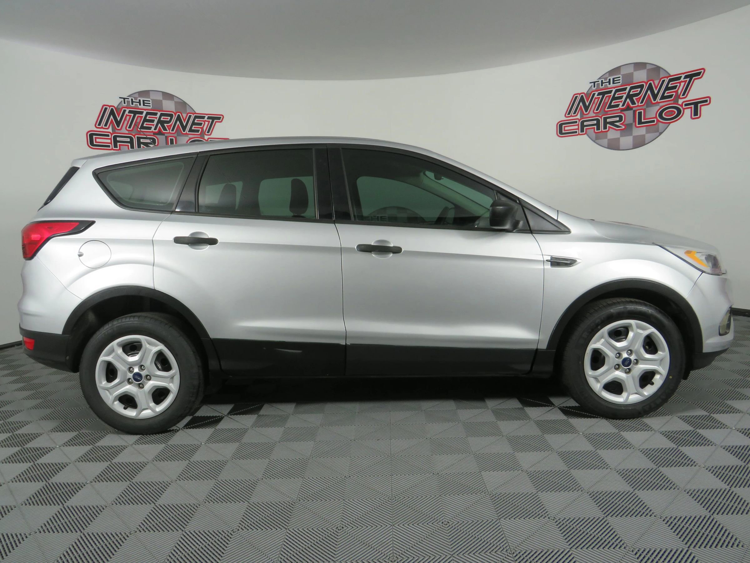 Used 2019 Ford Escape S FWD image 8