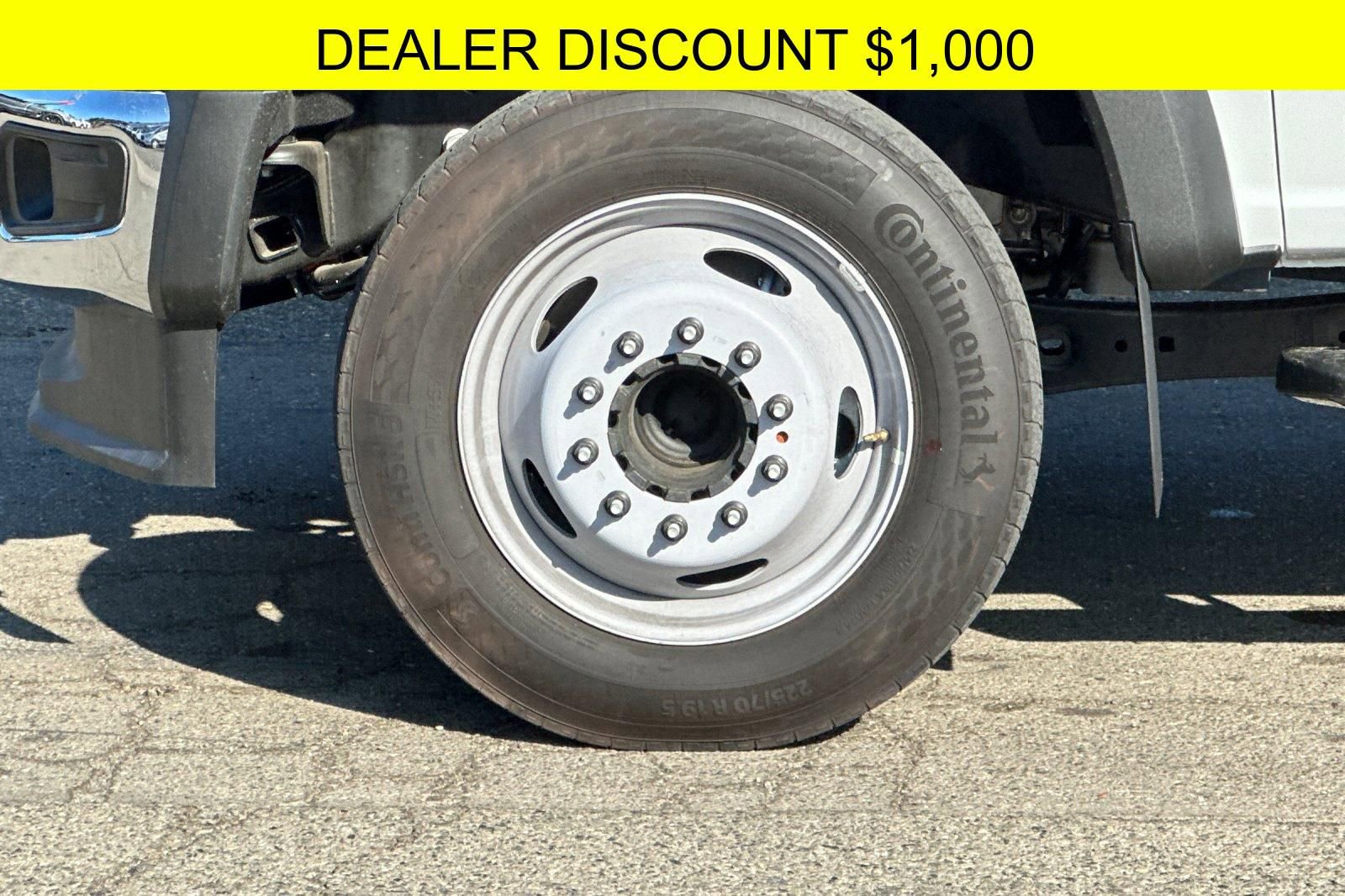 New 2024 Ford F550 2WD Regular Cab Super Duty image 18