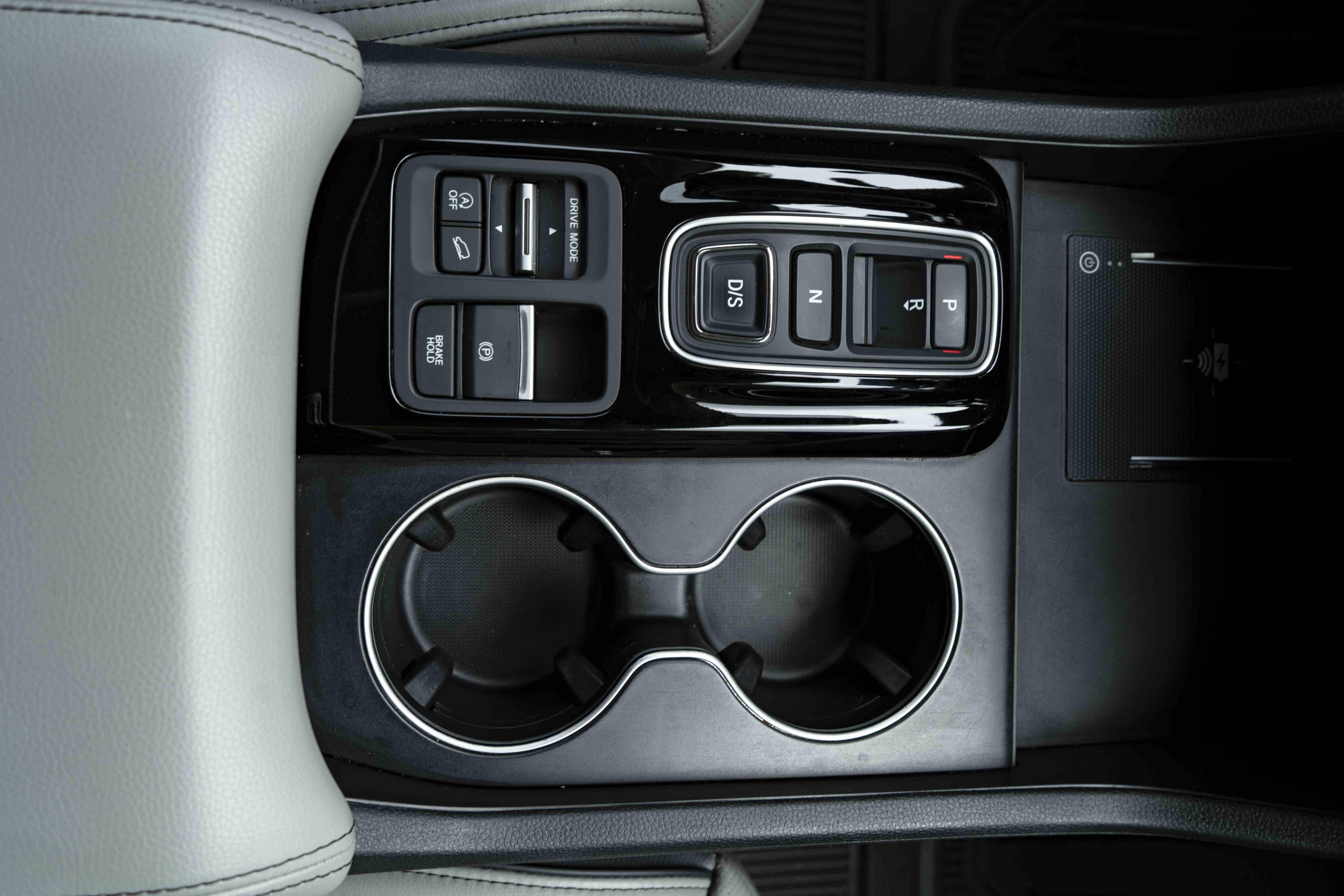 Used 2025 Honda Pilot Elite image 28