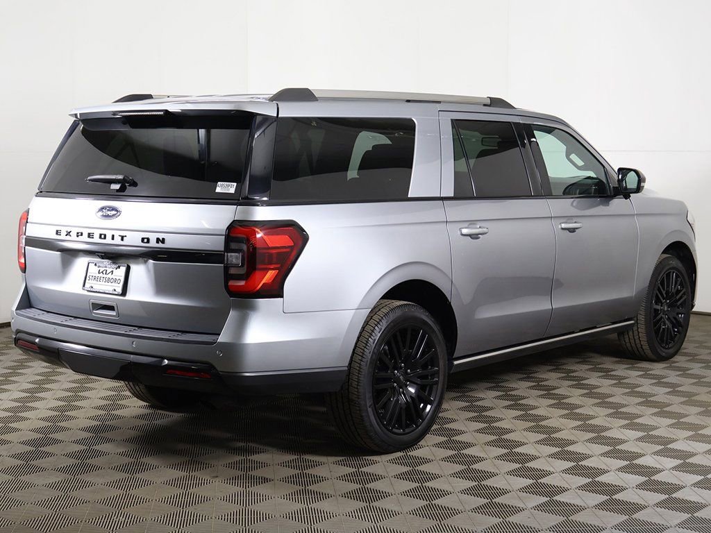 Used 2023 Ford Expedition Max Limited image 16