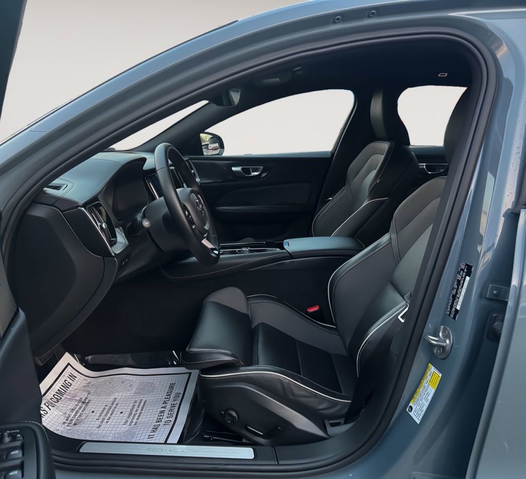 Used 2024 Volvo S60 T8 Ultimate image 12