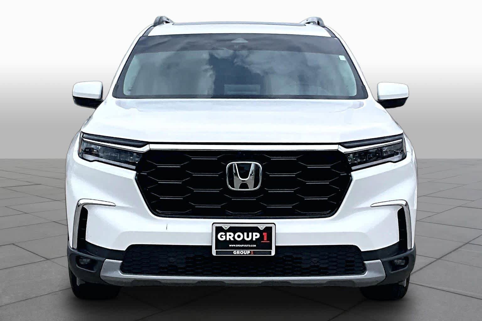 Used 2023 Honda Pilot Elite image 4
