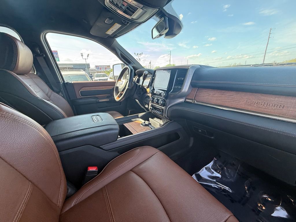 Used 2023 RAM 3500 Limited image 25