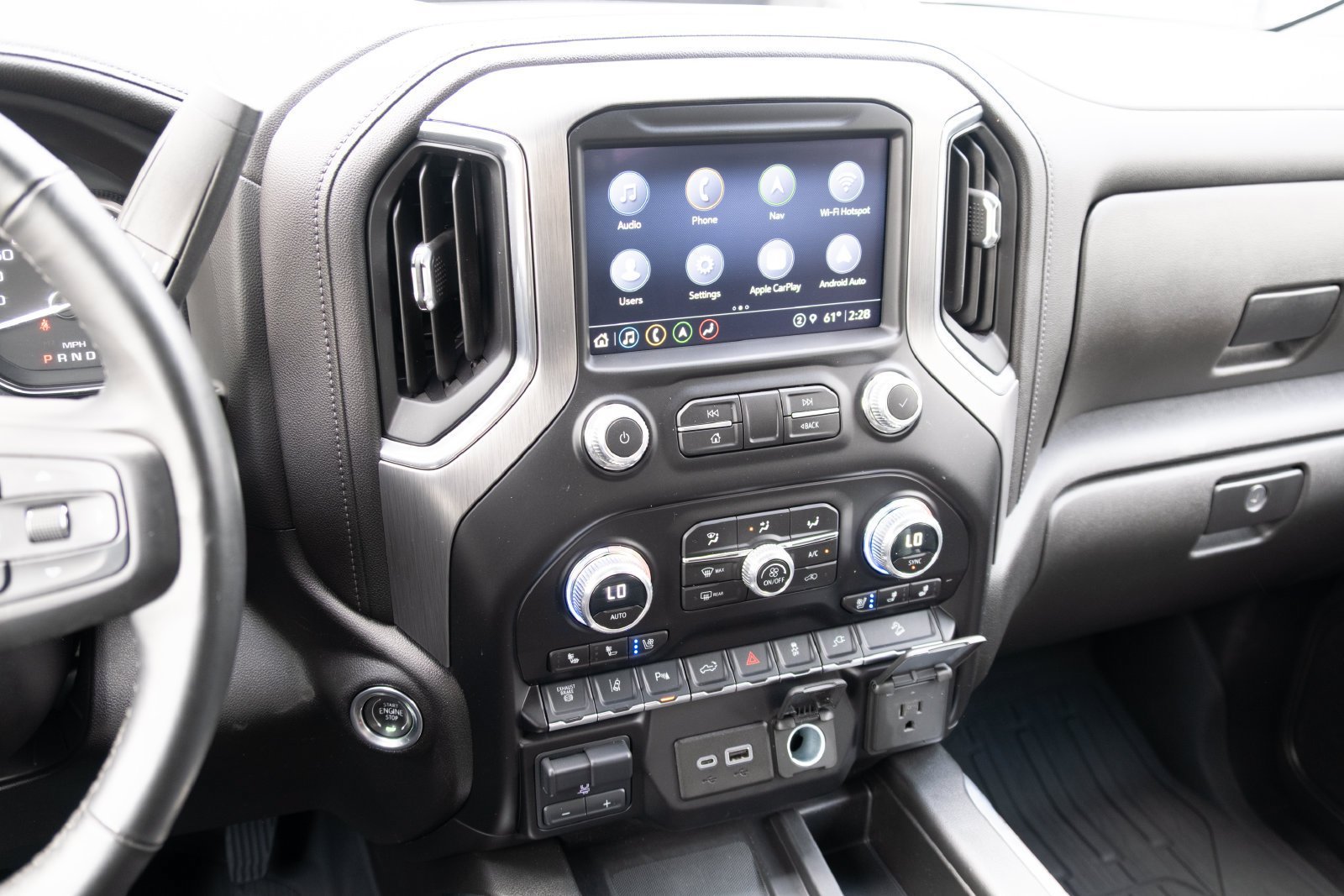 Used 2023 GMC Sierra 3500 Denali w/ Denali Ultimate Package AWD/4WD image 3
