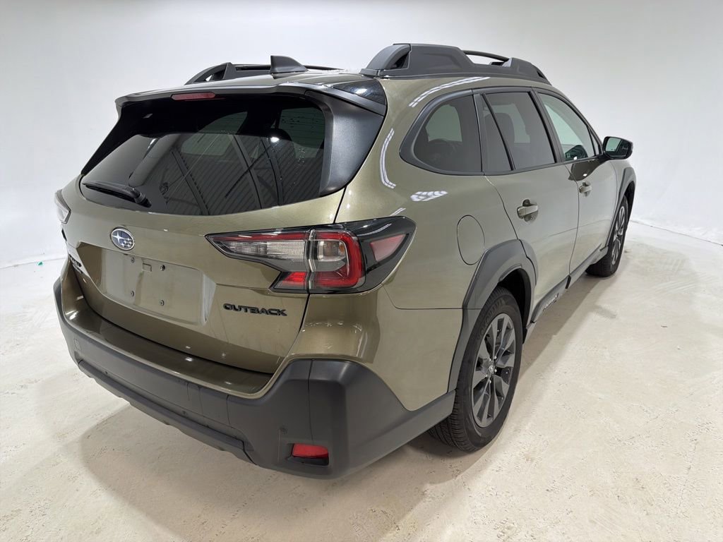 Used 2025 Subaru Outback Onyx Edition image 6