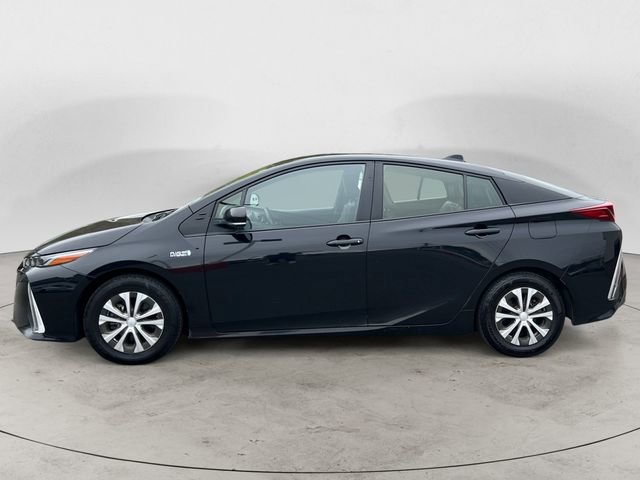 Used 2021 Toyota Prius Prime XLE FWD image 2