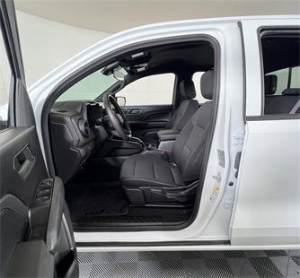Used 2024 Chevrolet Colorado Trail Boss w/ Advanced Trailering Package image 5