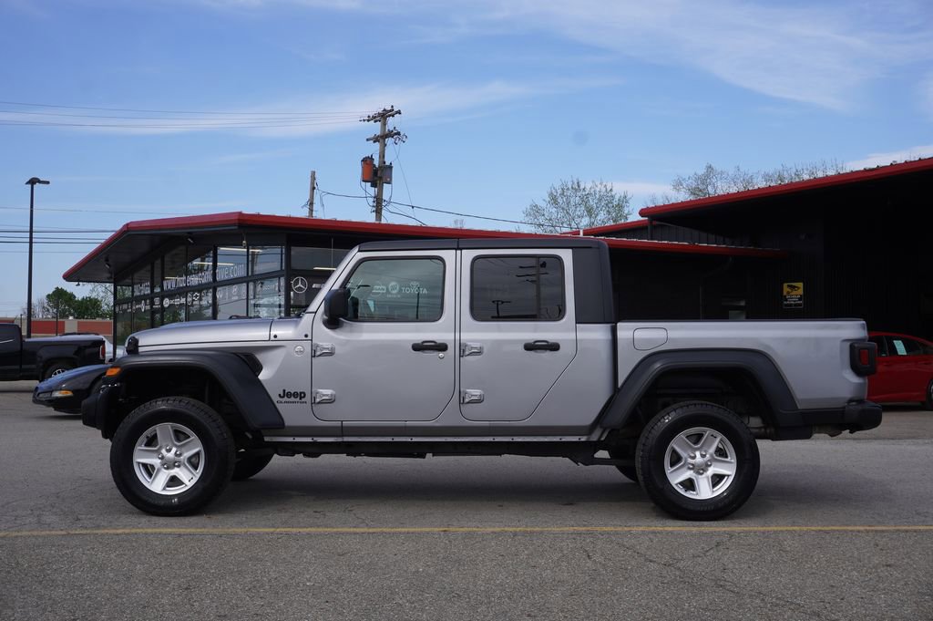 Used 2020 Jeep Gladiator Sport w/ Quick Order Package 24S AWD/4WD image 4
