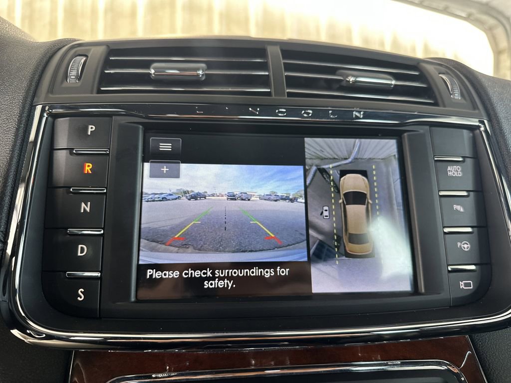 Used 2020 Lincoln Continental Reserve w/ Luxury Package image 25